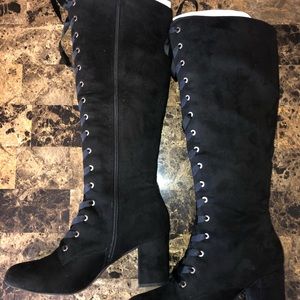 Women’s lace up boots